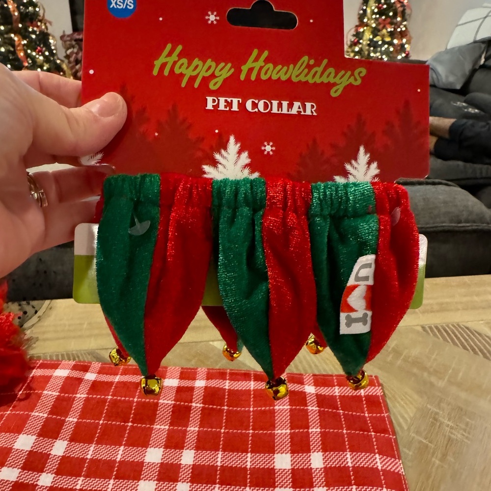 Happy Howlidays Pet Collar - Red and Green